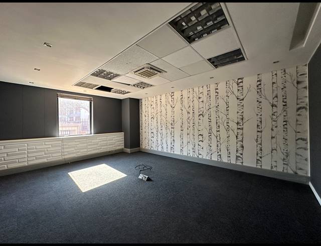 311M² OFFICE TO LET IN SANDTON CENTRAL